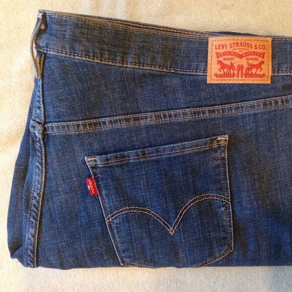 Women Levi's 311 Shaping Skinny Jeans - Picture 3 of 8